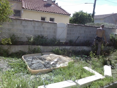 Relooking terrasse et jardin à Istres AVANT