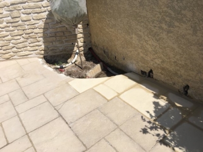 Terrasse en dalle de pierre à Istres